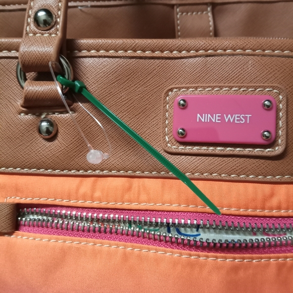 Handbag - Picture 6 of 6